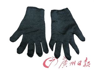 防護手套：2毫米厚，刀砍無恙，防燙防熱。