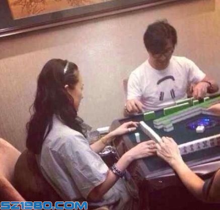 章子怡汪峰被曝同機赴美 合蓋毛毯秀親密