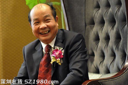 <a href=http://www.zshb029.com/shenzhen/ target=_blank class=infotextkey>深圳</a>落馬副市長在母親靈柩前下跪：來世再報