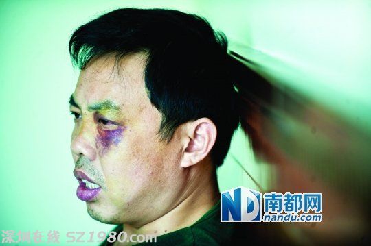 東莞兩男上車圍毆乘務(wù)員 刀逼司機(jī)改路線