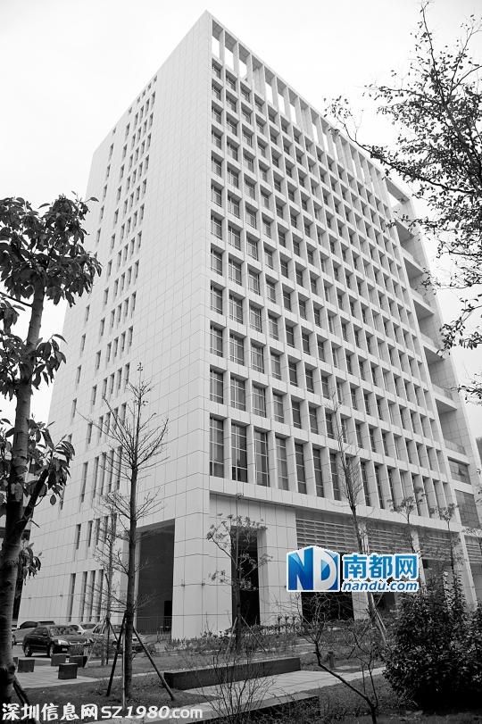 <a href=http://www.zshb029.com/shenzhen/ target=_blank class=infotextkey>深圳</a>一街道辦院內(nèi)違建14層辦公樓 至今未啟用