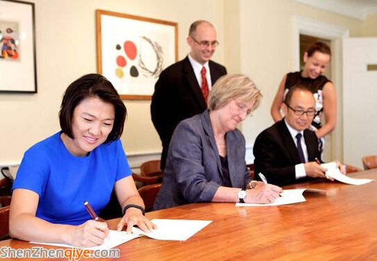 潘石屹捐1億美元設 SOHO中國助學金 資助貧困留學生（圖）