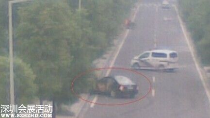 男子死于車內(nèi)一人全裸 車內(nèi)無(wú)打斗痕跡兩人均已死亡