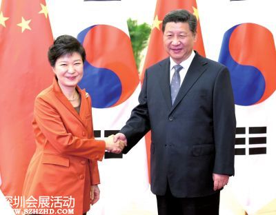 昨天，習(xí)近平在人民大會(huì)堂會(huì)見(jiàn)樸槿惠。新華社發(fā)