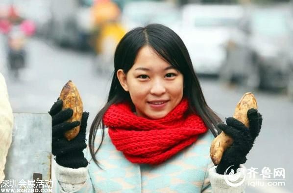 濟(jì)南90后 地瓜妹妹 感動(dòng)網(wǎng)友 武漢女大學(xué)生賣(mài)紅薯救弟