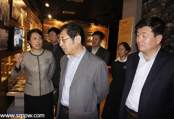 哈爾濱市委秘書長(zhǎng)回應(yīng)穿萬(wàn)元羽絨服指揮救災(zāi)(圖)