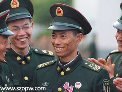 一級(jí)軍士長(zhǎng)王忠心習(xí)大大都認(rèn)識(shí) 兵王比將軍還寶貴