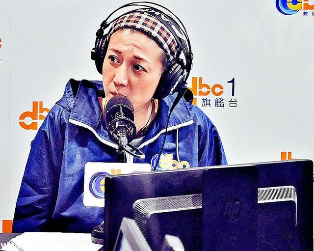 吳綺莉自責(zé)當(dāng)媽不稱職 不會(huì)阻止女兒見成龍