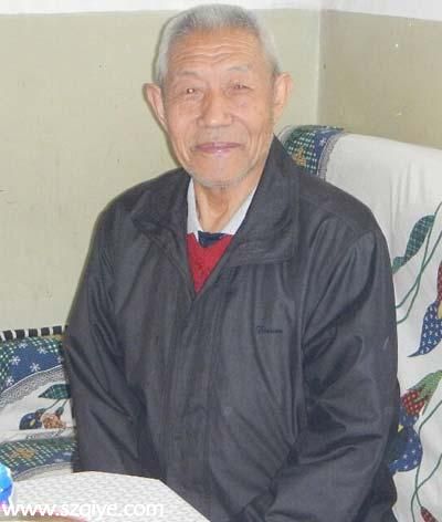 84歲老兵最后的 戰(zhàn)場 ：成網絡紅人回答提問