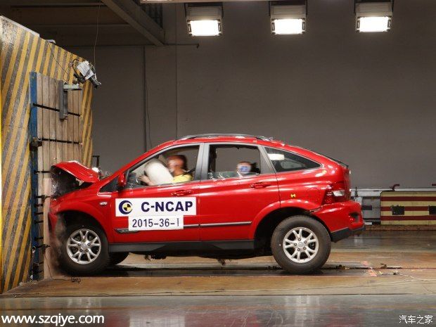雙龍汽車 愛(ài)騰 2014款 2.3L 兩驅(qū)自動(dòng)精英汽油版
