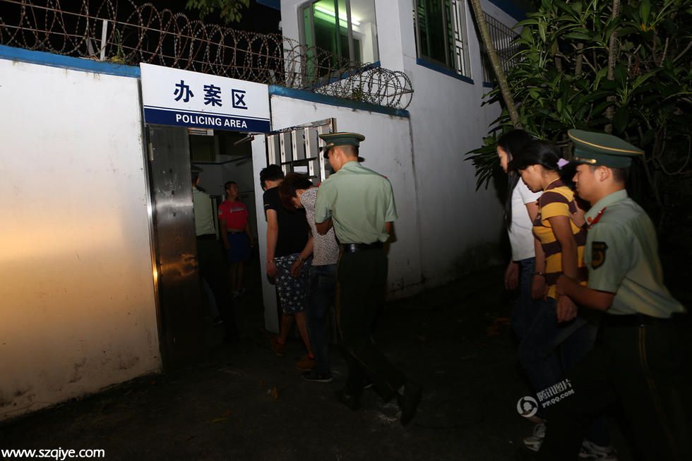 內(nèi)地11人偷渡香港被深圳(www.zshb029.com)邊防截獲