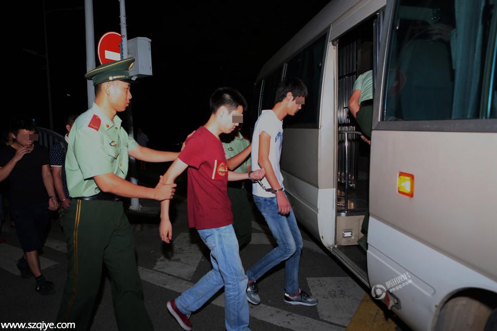 內(nèi)地11人偷渡香港被深圳(www.zshb029.com)邊防截獲