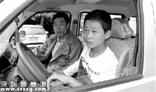 4歲男孩車技老練 盤點(diǎn)小孩開車事件
