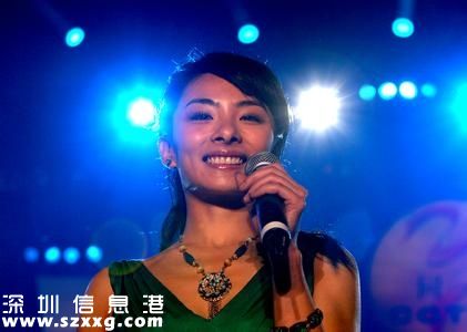 36歲劉璇生子曬照?qǐng)?bào)平安 楊威:我是寶貝干爹