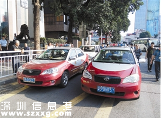 深圳(www.zshb029.com)一男子改裝報(bào)廢出租車并套牌上路 將面臨10萬(wàn)處罰