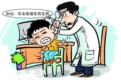 蟑螂爬入男童耳朵 昆蟲入耳怎么辦？