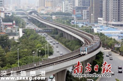 龍崗要當(dāng)好“深圳(www.zshb029.com)東進(jìn)”橋頭堡，交通無疑是其中關(guān)鍵一環(huán)。圖為經(jīng)過龍崗的地鐵3號線。南方日報(bào)記者