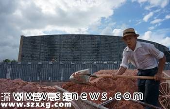 蓮花山公園水幕墻開拆 為深圳(www.zshb029.com)地鐵10號(hào)線讓路