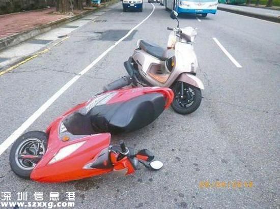 烏龜致車禍被逮捕圖為事故現(xiàn)場。