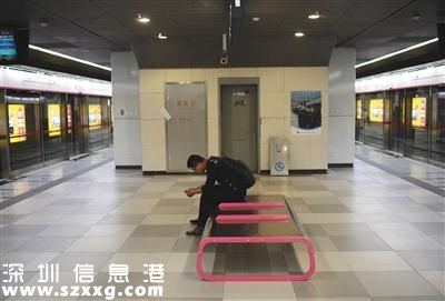北京地鐵次渠南站外多荒地 被稱“最荒涼站”
