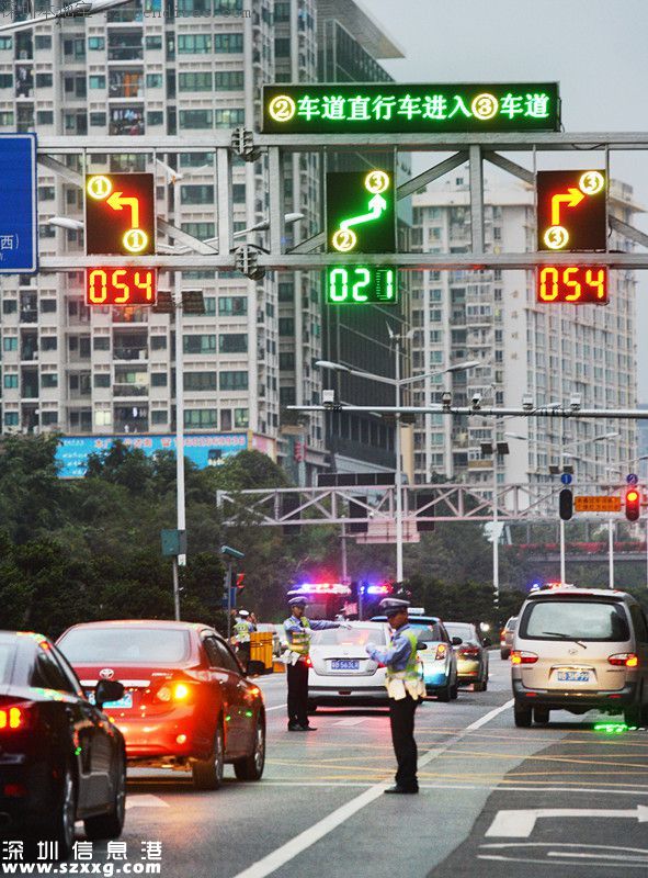 深圳2路口將啟用排陣式通行 車主如何通行？