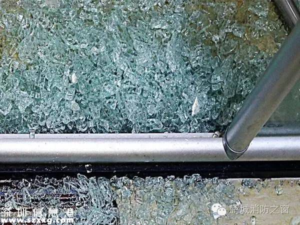 深圳市民家中茶幾突然爆炸 如何預(yù)防鋼化玻璃爆炸？
