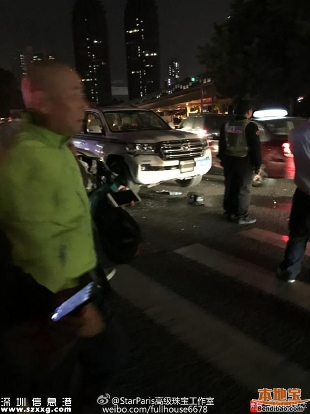 <a href=http://www.zshb029.com/shenzhen/ target=_blank class=infotextkey>深圳</a>公交車失控沖向人群 致1人死亡4車受損