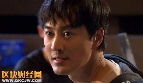 ▲《使徒行者》中，林峯飾演的爆Seed就是一個“艇仔”頭目，也被稱為“大艇”